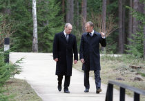 Премьер-министр РФ Владимир Путин посетил мемориальный комплекс "Катынь" Владимир Путин посетил мемориальный комплекс "Катынь"