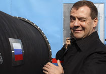Дмитрий Медведев принял участие в церемонии начала строительства газопровода "Северный поток" Дмитрий Медведев принял участие в церемонии начала строительства газопровода "Северный поток"