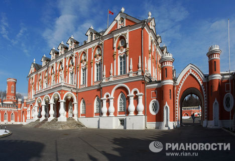 Петровской путевой дворец открылся после 10-летней реконструкции