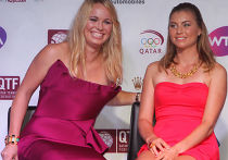 Каролине Возняцки и Вера Звонарева участие жеребьевке Чемпионата WTA в столице Катара Дохе Каролине Возняцки и Вера Звонарева участие жеребьевке Чемпионата WTA в столице Катара Дохе