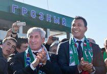 Прилет главного тренера ФК "Терек" Руда Гуллита в Грозный Прилет главного тренера ФК "Терек" Руда Гуллита в Грозный