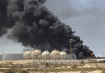 Войска Каддафи сожгли крупнейший склад с горючим в Мисрате Войска Каддафи сожгли крупнейший склад с горючим в Мисрате