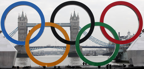 Олимпийские кольца на Темзе