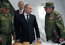 В.Путин наблюдал за военными ученииями на забайкальском полигоне В.Путин наблюдал за военными ученииями на забайкальском полигоне