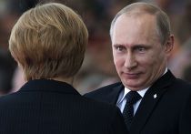 Владимир Путин разговаривает с Ангелой Меркель на праздновании годовщины высадки в Нормандии Владимир Путин разговаривает с Ангелой Меркель на праздновании годовщины высадки в Нормандии