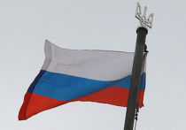 Флаг России над зданием областной администрации в Луганске, взятым под контроль сторонников федерализации Флаг России над зданием областной администрации в Луганске, взятым под контроль сторонников федерализации