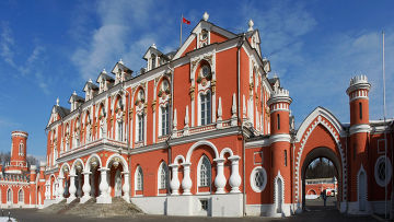 Петровской путевой дворец открылся после 10-летней реконструкции
