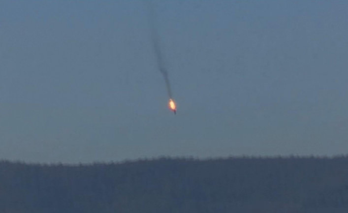 Российский самолет Су-24, сбитый турецким истребителем на турецко-сирийской границе Российский самолет Су-24, сбитый турецким истребителем на турецко-сирийской границе
