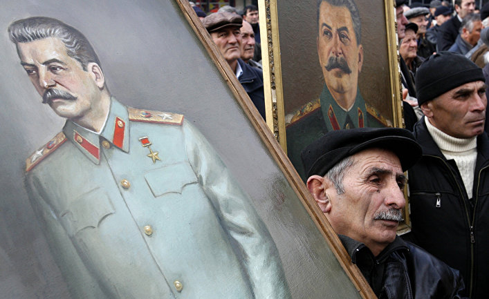 Празднование дня рождения Иосифа Сталина в его родном городе Гори