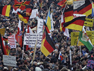 Митинг движения «Патриотичные европейцы против исламизации Запада» в Дрездене Митинг движения «Патриотичные европейцы против исламизации Запада» в Дрездене