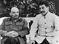 Владимир Ленин и Иосиф Сталин в Горках Владимир Ленин и Иосиф Сталин в Горках