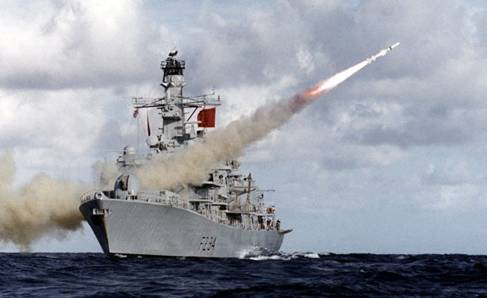 Английский фрегат HMS Iron Duke