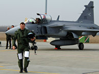 Самолет шведского производства JAS 39 Gripen Самолет шведского производства JAS 39 Gripen