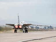 Подготовка к вылету самолетов ВКС России на авиабазе Хмеймим в Сирии Подготовка к вылету самолетов ВКС России на авиабазе Хмеймим в Сирии