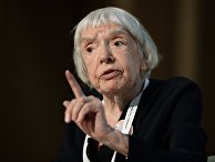 Людмила Алексеева на общероссийском гражданском форуме в конгресс-центре Людмила Алексеева на общероссийском гражданском форуме в конгресс-центре