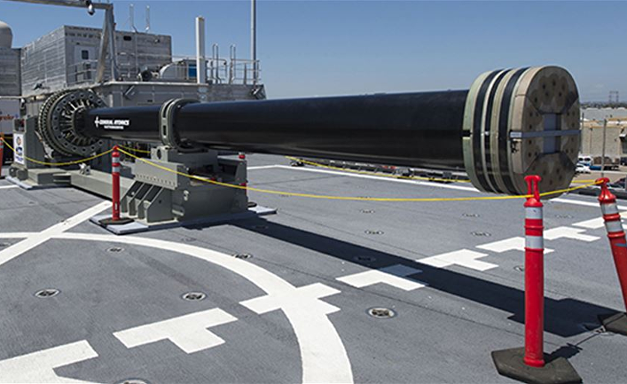 Один из двух прототипов электромагнитного рельсотрона на борту USS Millinocket