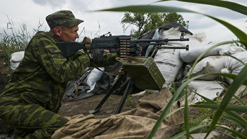 Позиции ополченцев рядом с городом Докучаевск, июнь 2015 года
