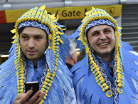 Украинские болельщики перед матчем группового этапа чемпионата Европы по футболу Украинские болельщики перед матчем группового этапа чемпионата Европы по футболу