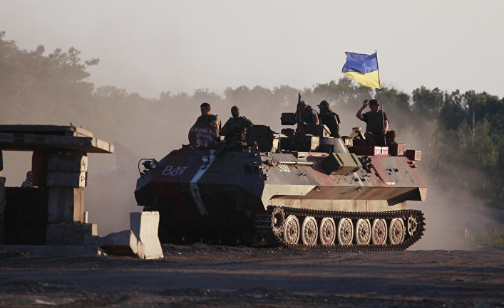 Украинские военные неподалеку от Луганска, август 2014 года