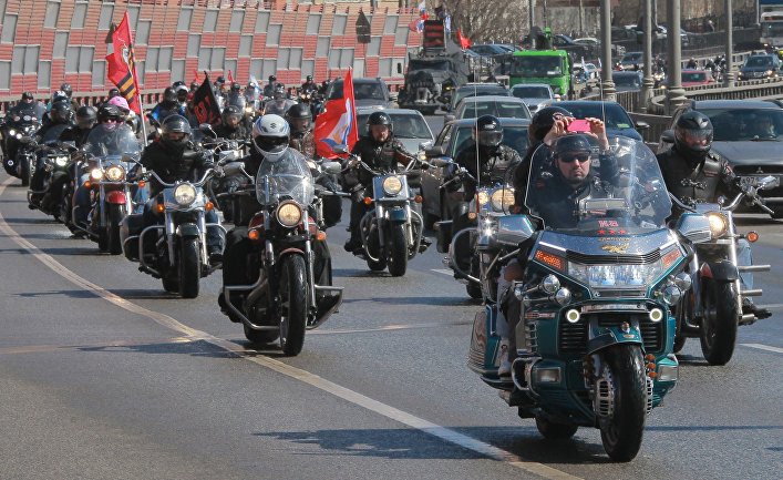 Участники мотопробега клуба "Ночные волки" Участники мотопробега клуба "Ночные волки"