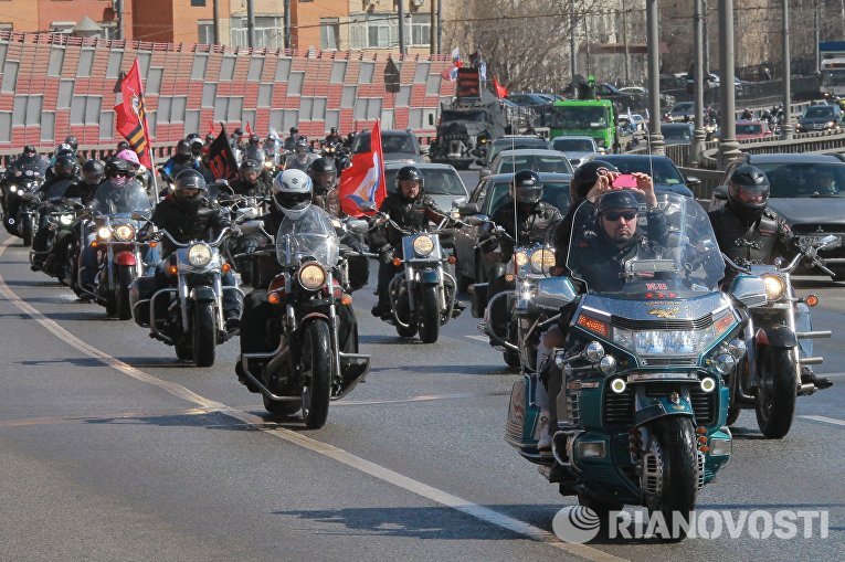 Участники мотопробега клуба "Ночные волки" Участники мотопробега клуба "Ночные волки"