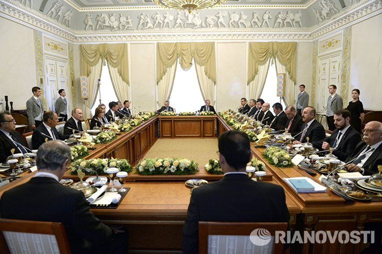 Встреча президентов России и Турции Владимира Путина и Реджепа Тайипа Эрдогана в Санкт-Петербурге. 9 августа 2016 года