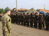 Президент Украины П.Порошенко посетил штаб Нацгвардии в Донецкой области Президент Украины П.Порошенко посетил штаб Нацгвардии в Донецкой области