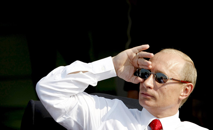 Президент РФ Владимир Путин на военном аэродроме в Жуковском