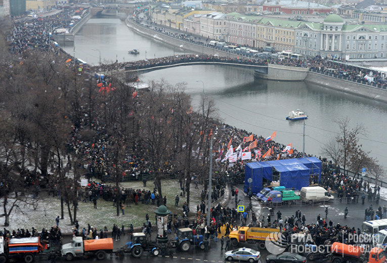 Фото болотная площадь митинг