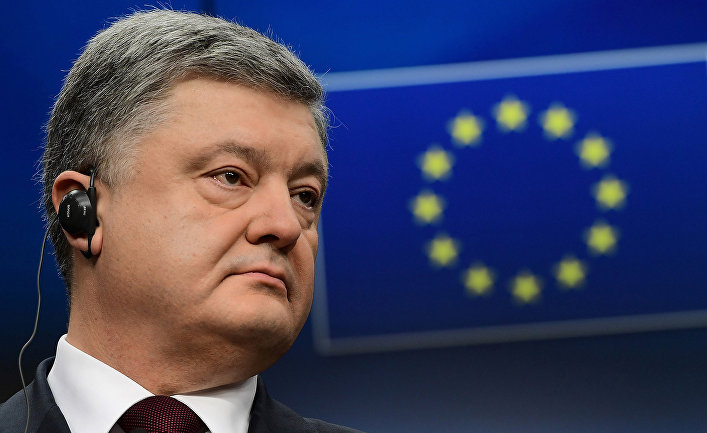 Президент Украины Петр Порошенко во время пресс-конференции в Брюсселе
