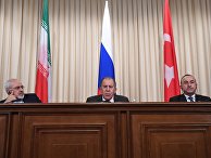Министр иностранных дел Ирана Мухаммад Джавад Зариф, министр иностранных дел РФ Сергей Лавров и министр иностранных дел Турции Мевлют Чавушоглу во время совместной пресс-конференции. 20 декабря 2016