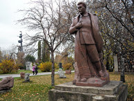Памятник Иосифу Сталину в московском Парке искусств «Музеон» Памятник Иосифу Сталину в московском Парке искусств «Музеон»