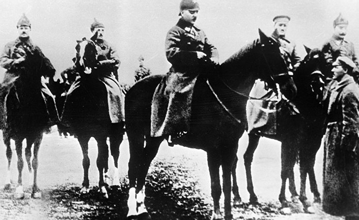 Щёлоков, Лецкий, Ворошилов