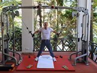 Владимир Путин во время совместной тренировки с Дмитрием Медведевым в резиденции «Бочаров ручей» в Сочи Владимир Путин во время совместной тренировки с Дмитрием Медведевым в резиденции «Бочаров ручей» в Сочи