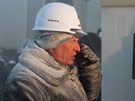 Игорь Сечин во время старта поискового бурения скважины "Центрально-Ольгинская-1" Игорь Сечин во время старта поискового бурения скважины "Центрально-Ольгинская-1"