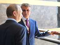 Владимир Путин и глава Сбербанка Герман Греф в строящемся отеле в Ялте Владимир Путин и глава Сбербанка Герман Греф в строящемся отеле в Ялте