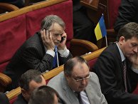 Экс-глава крымско-татарского Меджлиса Мустафа Джемилев Экс-глава крымско-татарского Меджлиса Мустафа Джемилев