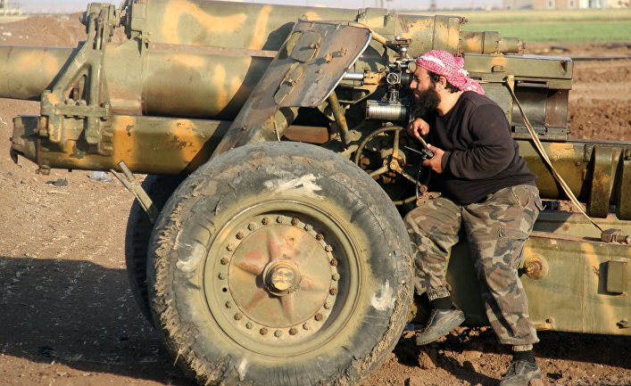 Боевик террористической группировки "Джейш аль-Фатх" в пригороде Алеппо, Сирия