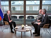 Президент РФ Владимир Путин дает интервью журналистам французского издания «Фигаро» Президент РФ Владимир Путин дает интервью журналистам французского издания «Фигаро»