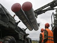 Перезарядка зенитного ракетного комплекса С-400 «Триумф» Перезарядка зенитного ракетного комплекса С-400 «Триумф»