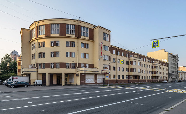 Жилой дом работников ГРЭС № 1 в Санкт-Петербурге