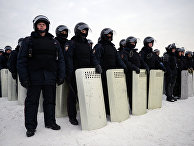Военнослужащие Национальной гвардии, МВД, УФСИН, МЧС на учениях по пресечению массовых беспорядков Военнослужащие Национальной гвардии, МВД, УФСИН, МЧС на учениях по пресечению массовых беспорядков