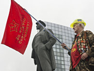 Митинг в поддержку «Донецкой Народной Республики» в Донецке Митинг в поддержку «Донецкой Народной Республики» в Донецке