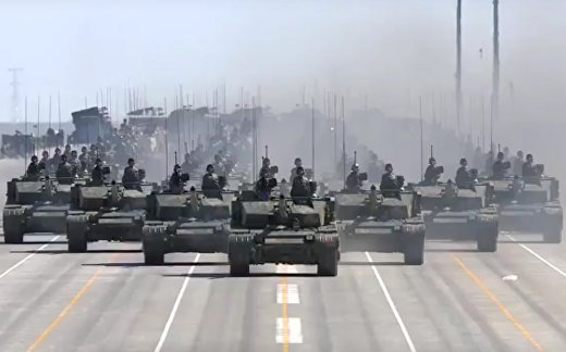 Китай демонстрирует военную мощь Китай демонстрирует военную мощь