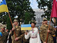 Горожане на праздновании Дня Независимости Украины во Львове Горожане на праздновании Дня Независимости Украины во Львове