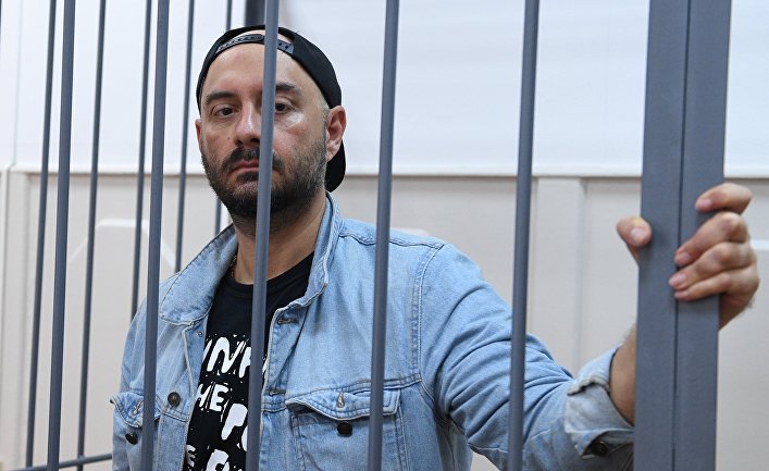 Рассмотрение ходатайства следствия об аресте Кирилла Серебренникова