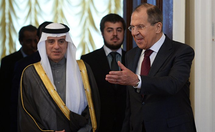 Министр иностранных дел РФ Сергей Лавров и министр иностранных дел Саудовской Аравии Адель аль-Джубейр во время встречи в Москве. 26 апреля 2017