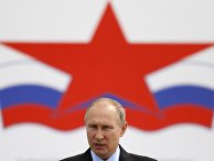 Президент России Владимир Путин выступил с речью во время посещения верфи "Звезда" Президент России Владимир Путин выступил с речью во время посещения верфи "Звезда"