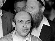 Советский диссидент Анатолий Щаранский в Тель-Авиве после его освобождения советскими властями Советский диссидент Анатолий Щаранский в Тель-Авиве после его освобождения советскими властями