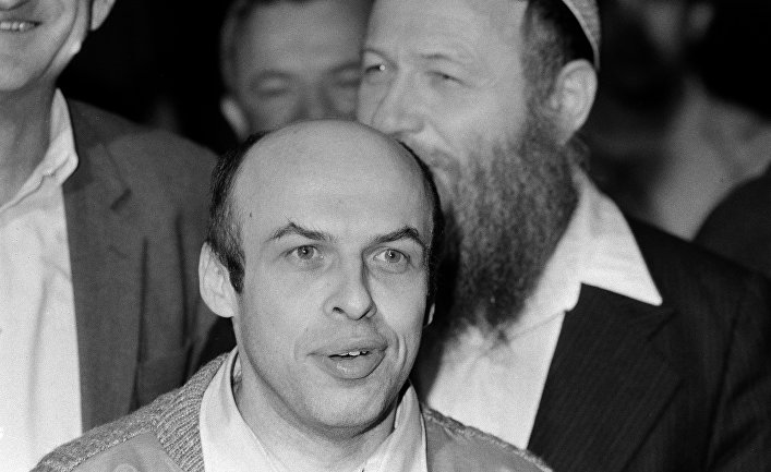 Советский диссидент Анатолий Щаранский в Тель-Авиве после его освобождения советскими властями